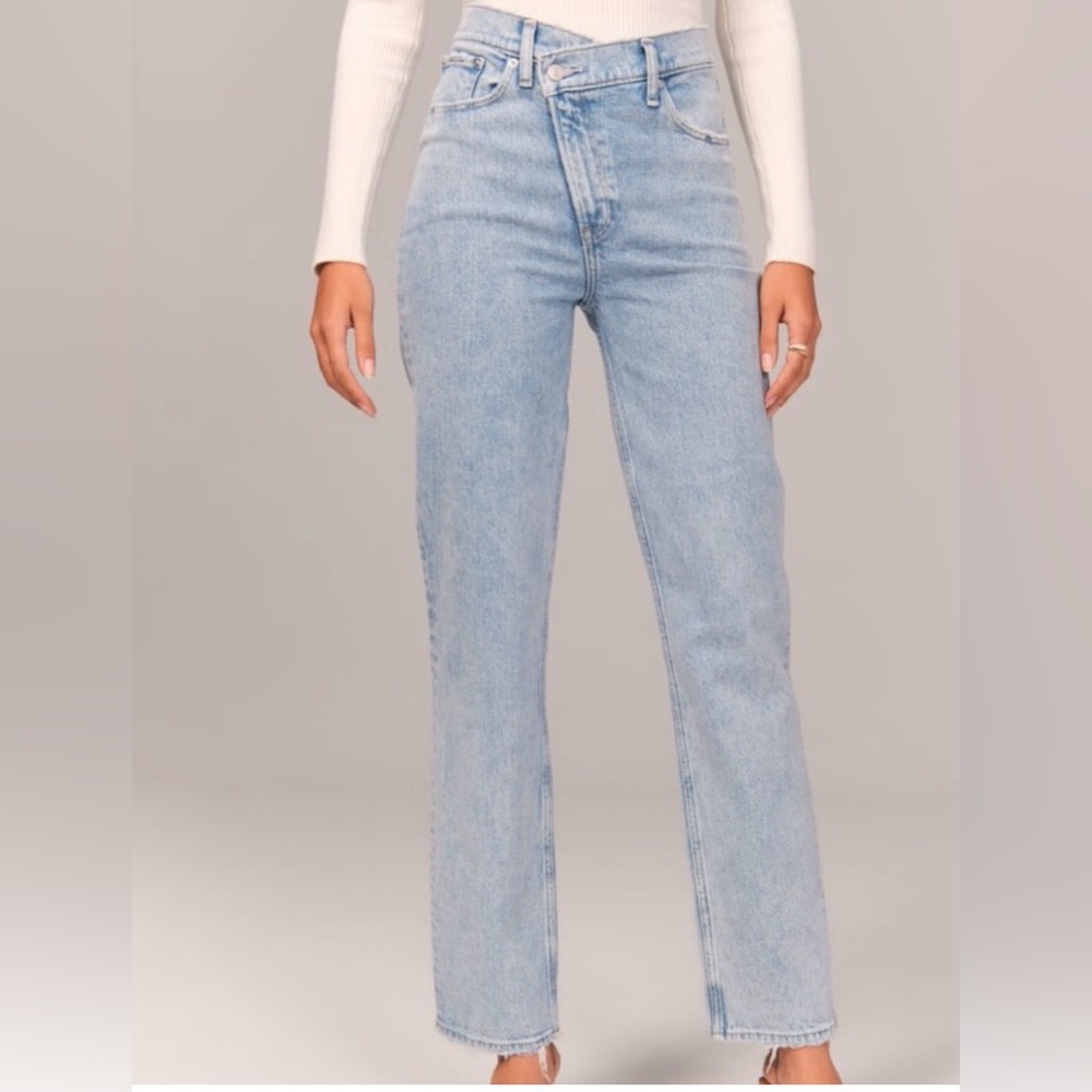 Abercrombie & Fitch Light Crossover high rise 90s relaxed straight jeans 29